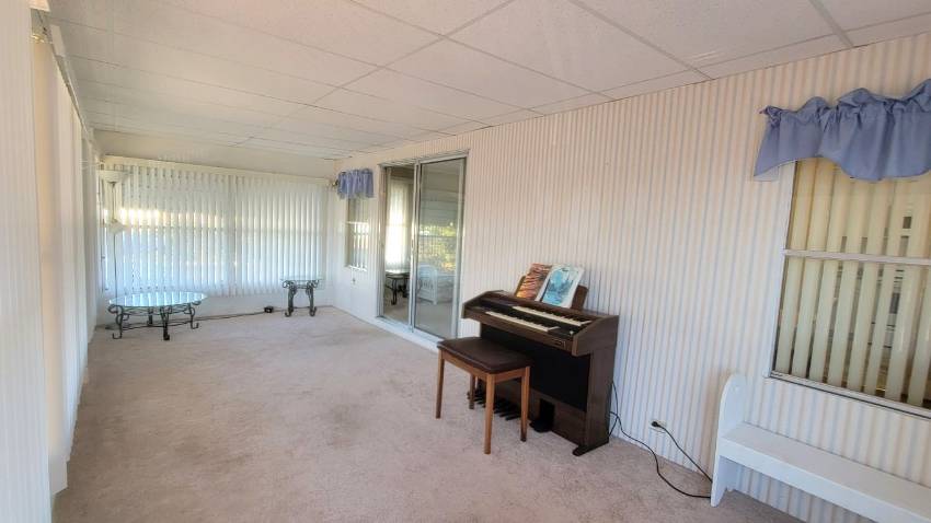 168 Juniper Drive West a Dundee, FL Mobile or Manufactured Home for Sale